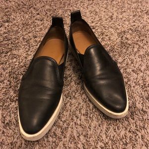Everlane black leather slip on pointed shoes 6 6.5